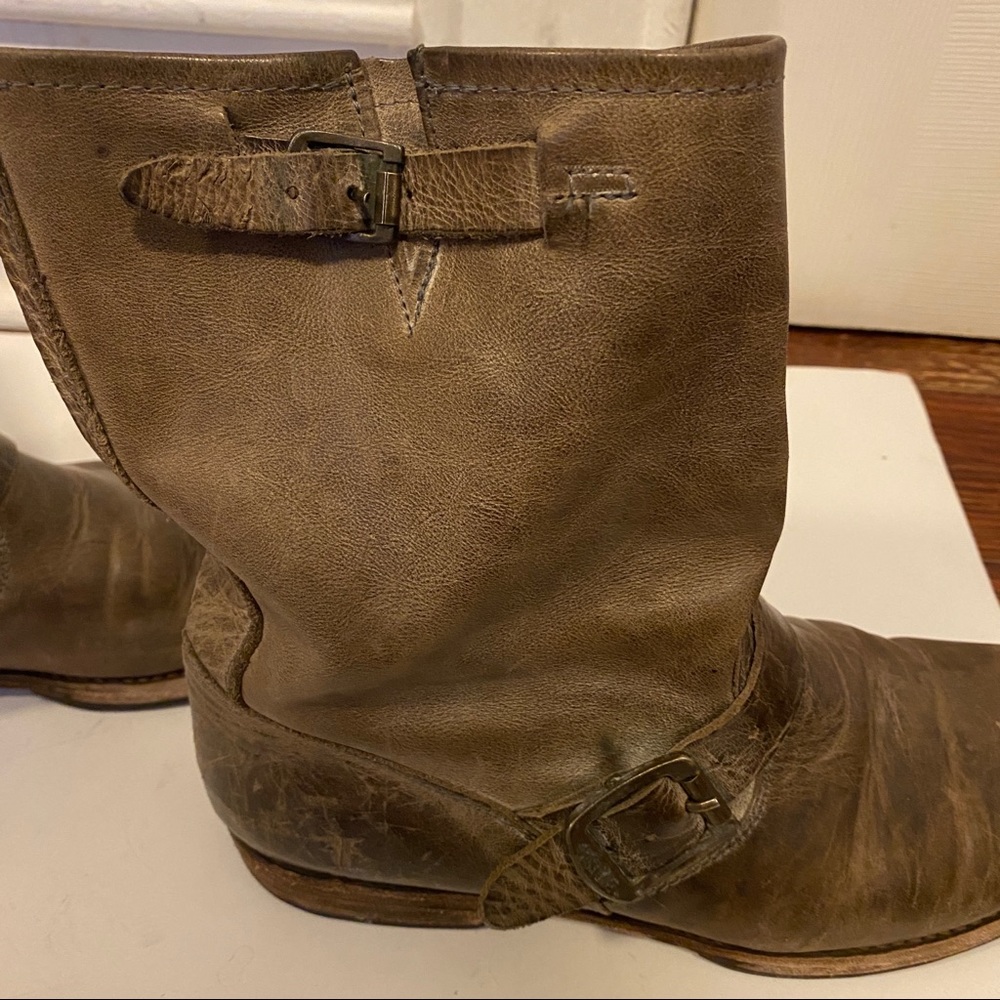 Frye Distressed Veronica Short Boot - Picture 7 of 13